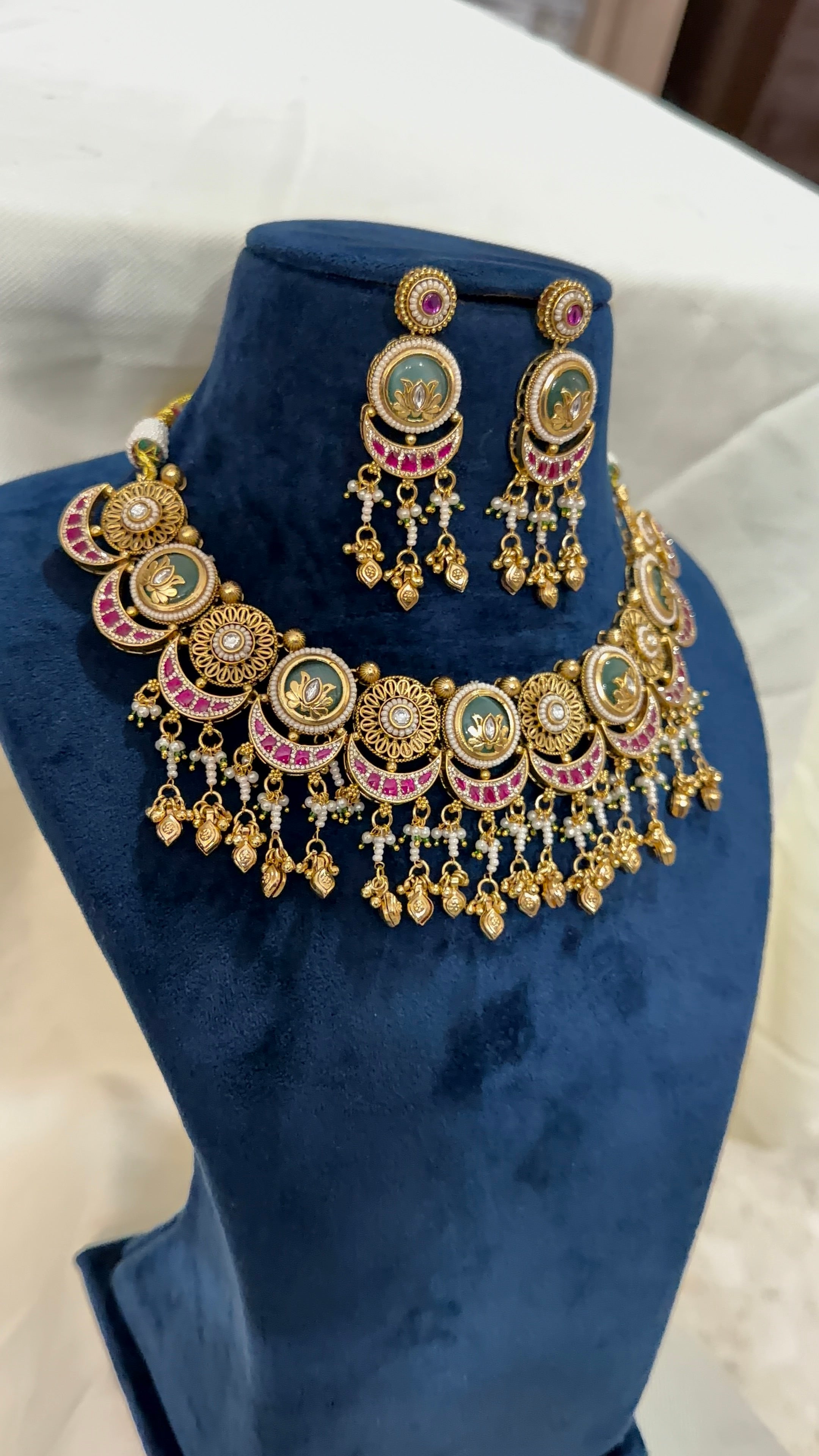 Rajwadi Choker Set