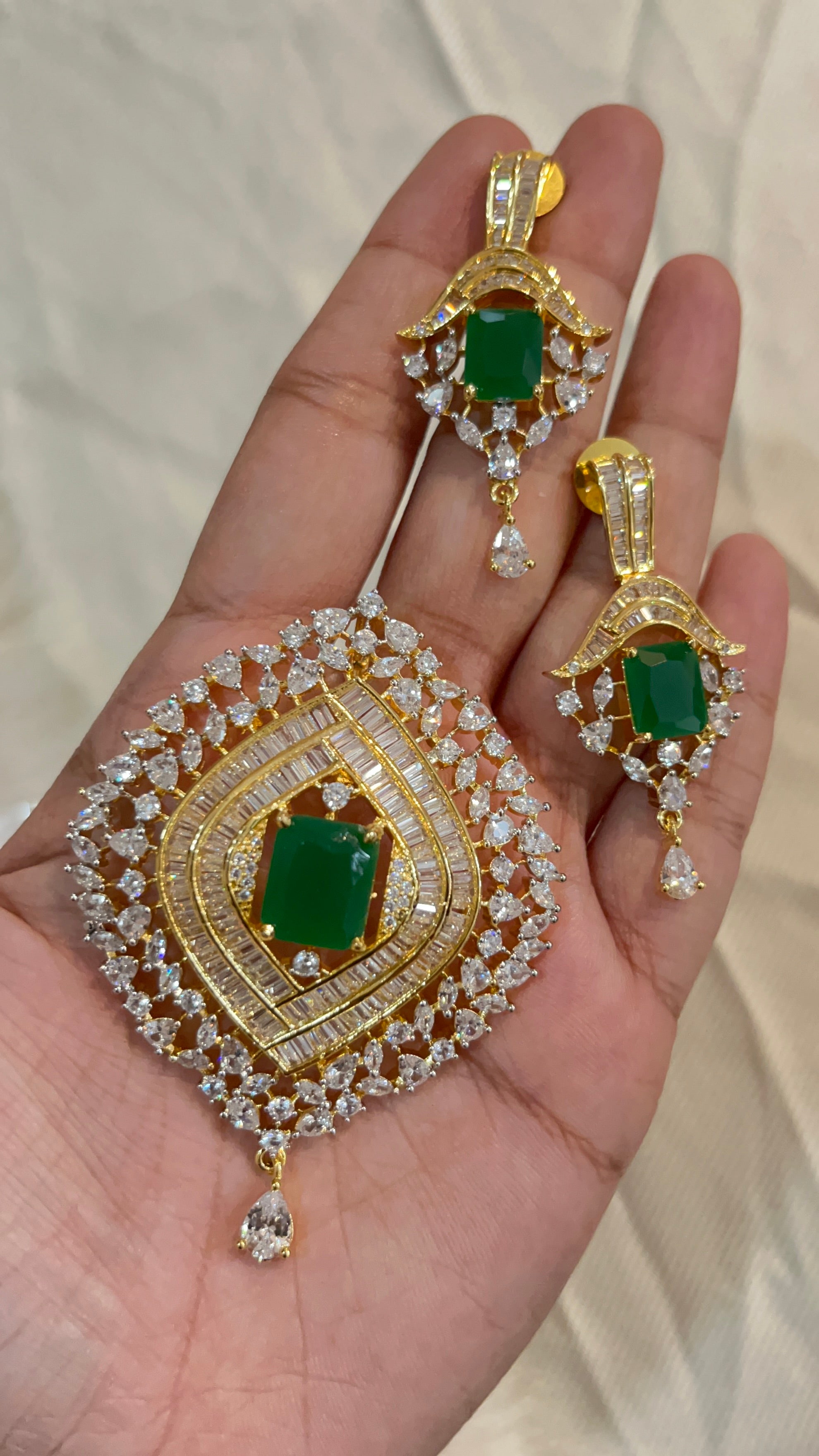 Green Pendant Sets -2