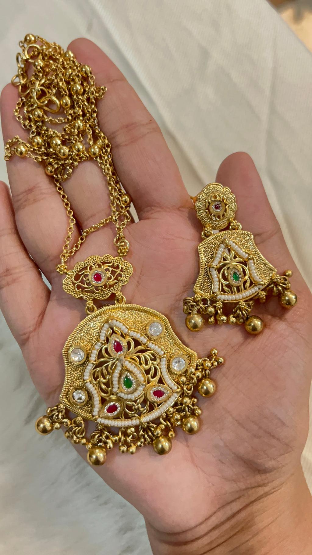Rajwadi Pendant Sets -1