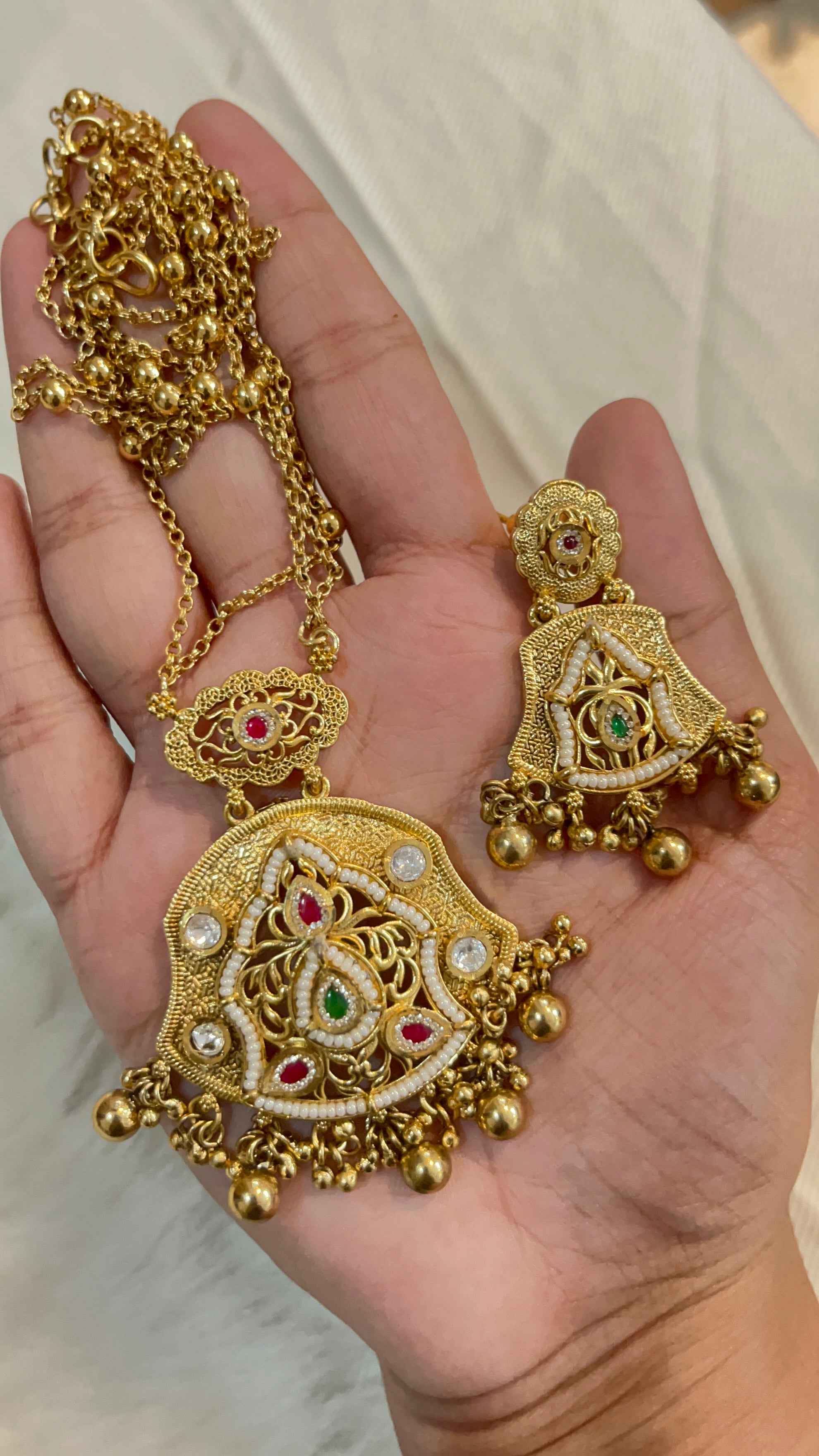 Rajwadi Pendant Sets -1