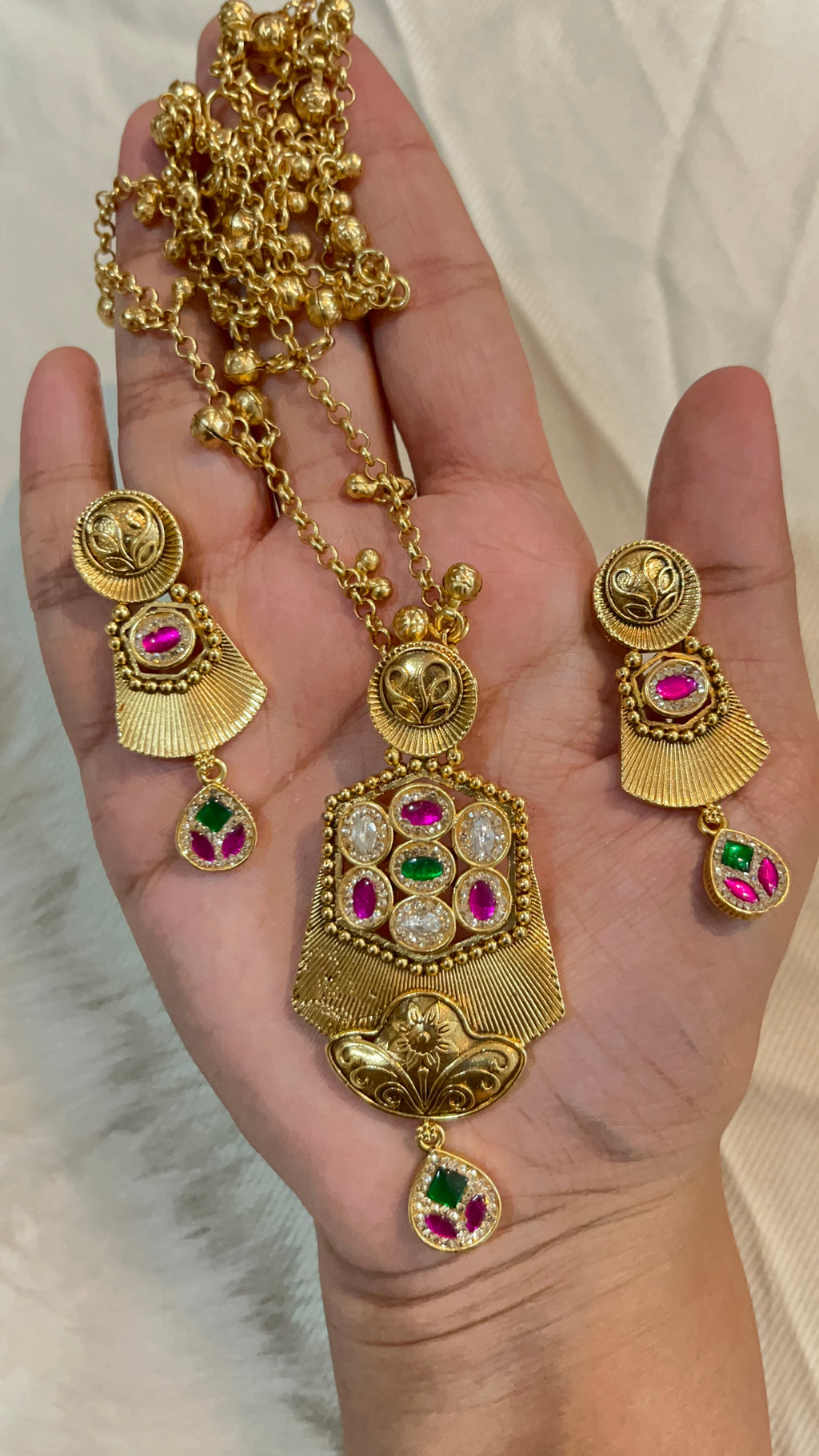 Rajwadi Pendant Sets -1